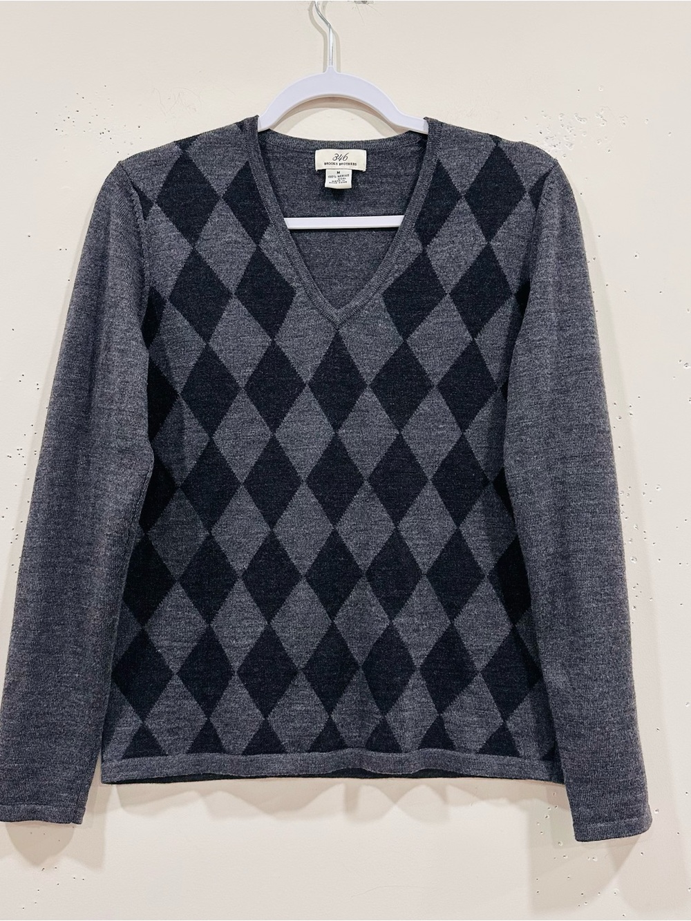 Brooks Brothers 346 Men's Argyle V-Neck Sweater Size M Slim Fit Merino Wool